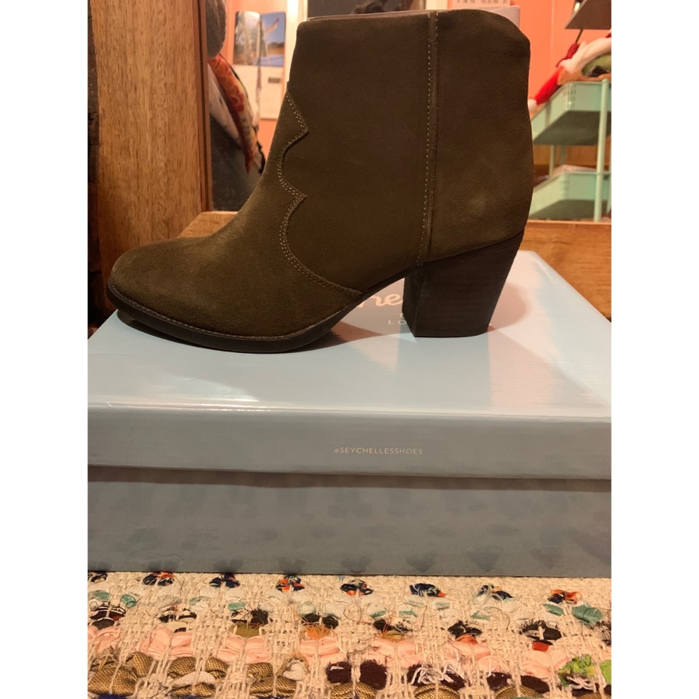 Seychelles Represent bootie